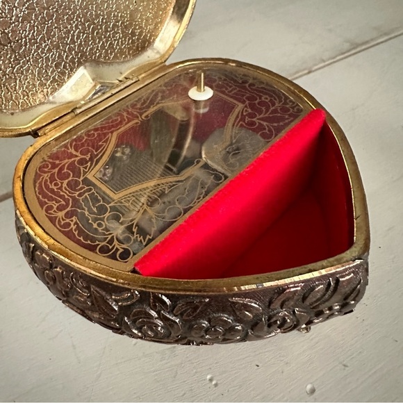I Love You Porcelain Heart Shaped Music Box Ornate Westland Co. Vintage Japan - Picture 7 of 12